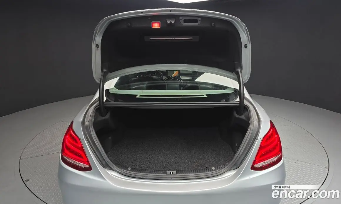 Mercedes-Benz C-Class 2016 2.1 автомат (гидро), фото 20 Mercedes-Benz C-Class 2016 2.1 автомат (гидро), фото 20