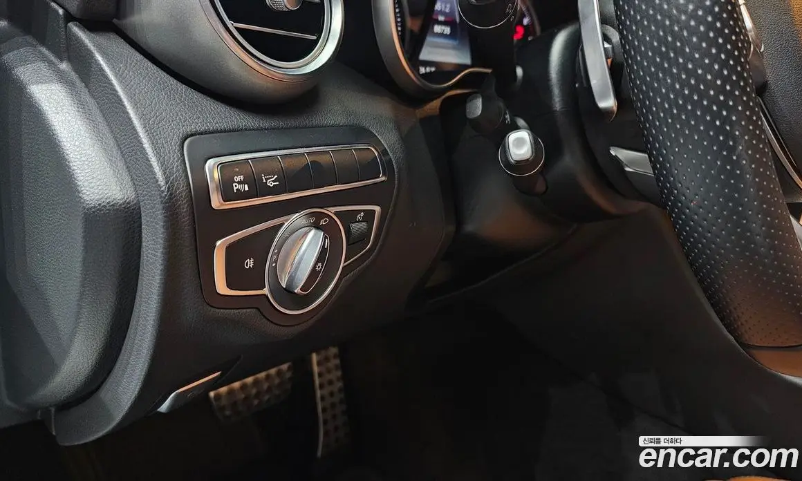 Mercedes-Benz C-Class 2017 2.0 автомат (гидро), фото 16 Mercedes-Benz C-Class 2017 2.0 автомат (гидро), фото 16