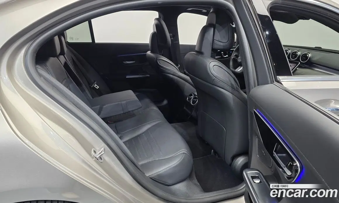 Mercedes-Benz C-Class 2024 2.0 автомат (гидро), фото 18