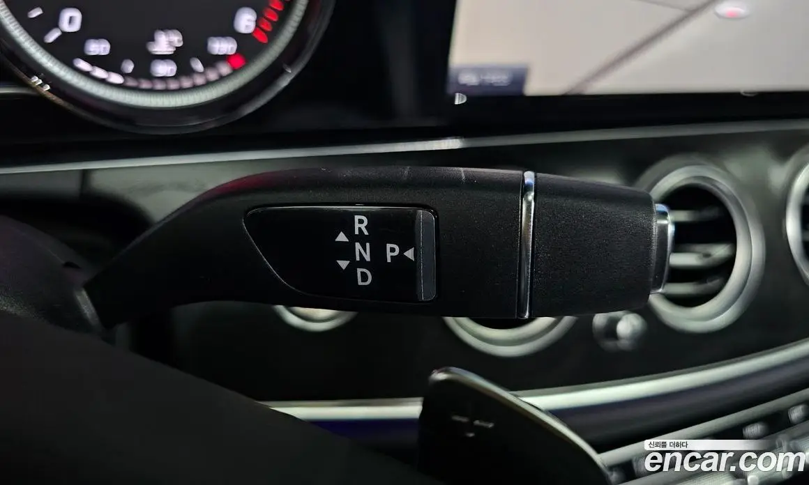 Mercedes-Benz E-Class 2018 1.9 автомат (гидро), фото 11 Mercedes-Benz E-Class 2018 1.9 автомат (гидро), фото 11