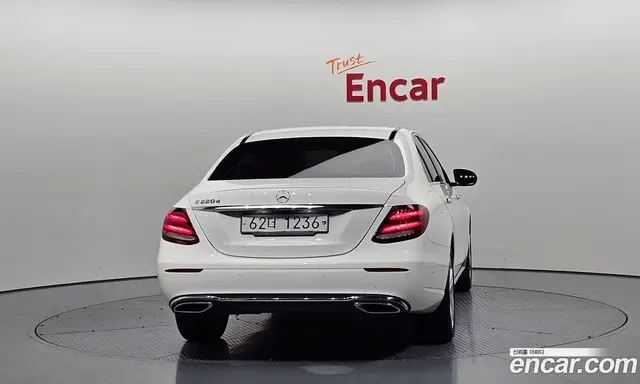 Mercedes-Benz E-Class 2018 1.9 автомат (гидро), миниатюра 3 Mercedes-Benz E-Class 2018 1.9 автомат (гидро), миниатюра 3