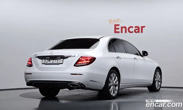Mercedes-Benz E-Class 2018 2.0 автомат (гидро), миниатюра 2 Mercedes-Benz E-Class 2018 2.0 автомат (гидро), миниатюра 2