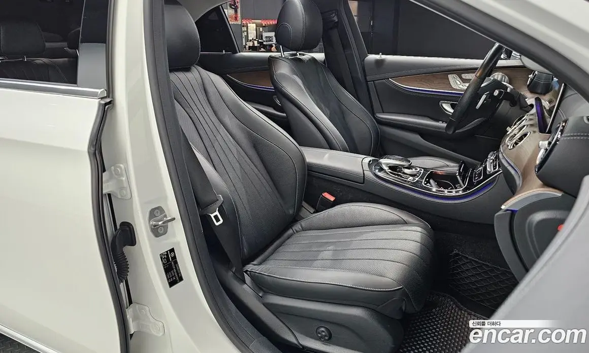 Mercedes-Benz E-Class 2018 2.0 автомат (гидро), фото 16 Mercedes-Benz E-Class 2018 2.0 автомат (гидро), фото 16