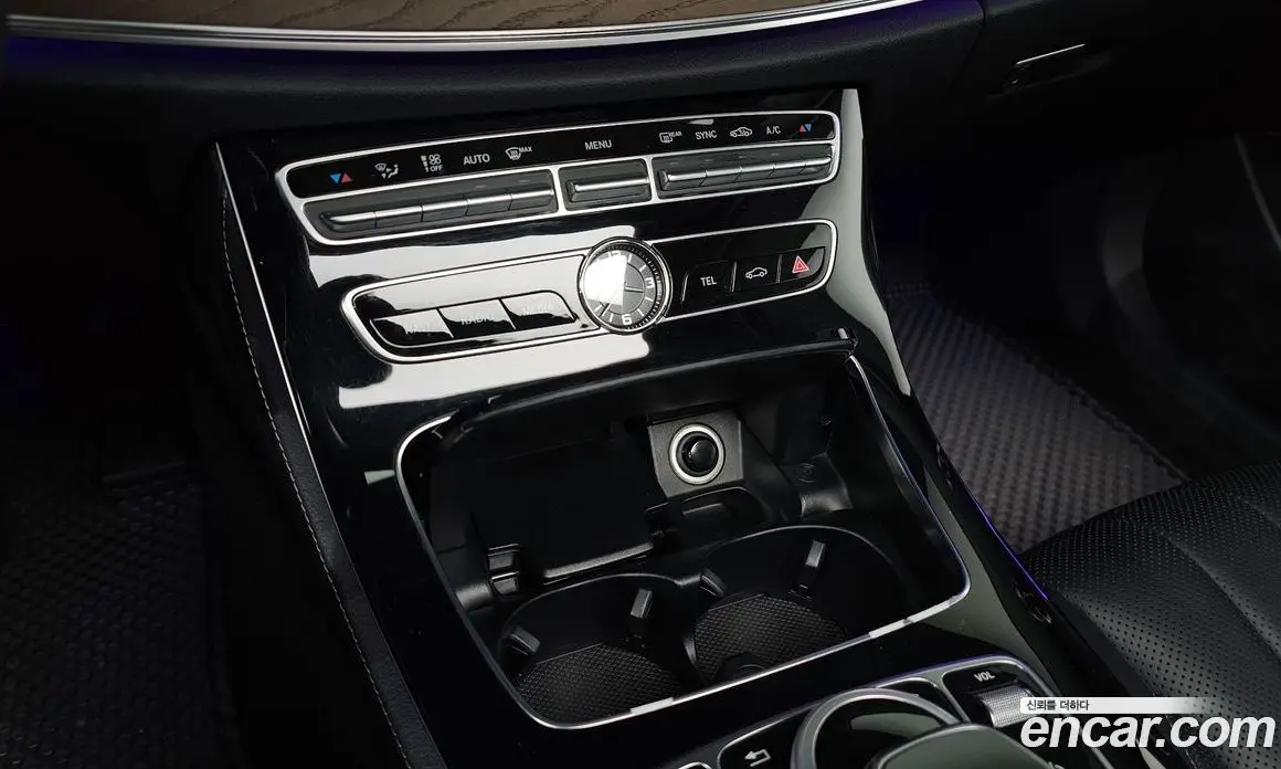 Mercedes-Benz E-Class 2018 2.0 автомат (гидро), фото 28 Mercedes-Benz E-Class 2018 2.0 автомат (гидро), фото 28