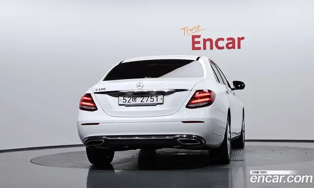 Mercedes-Benz E-Class 2018 2.0 автомат (гидро), миниатюра 4 Mercedes-Benz E-Class 2018 2.0 автомат (гидро), миниатюра 4