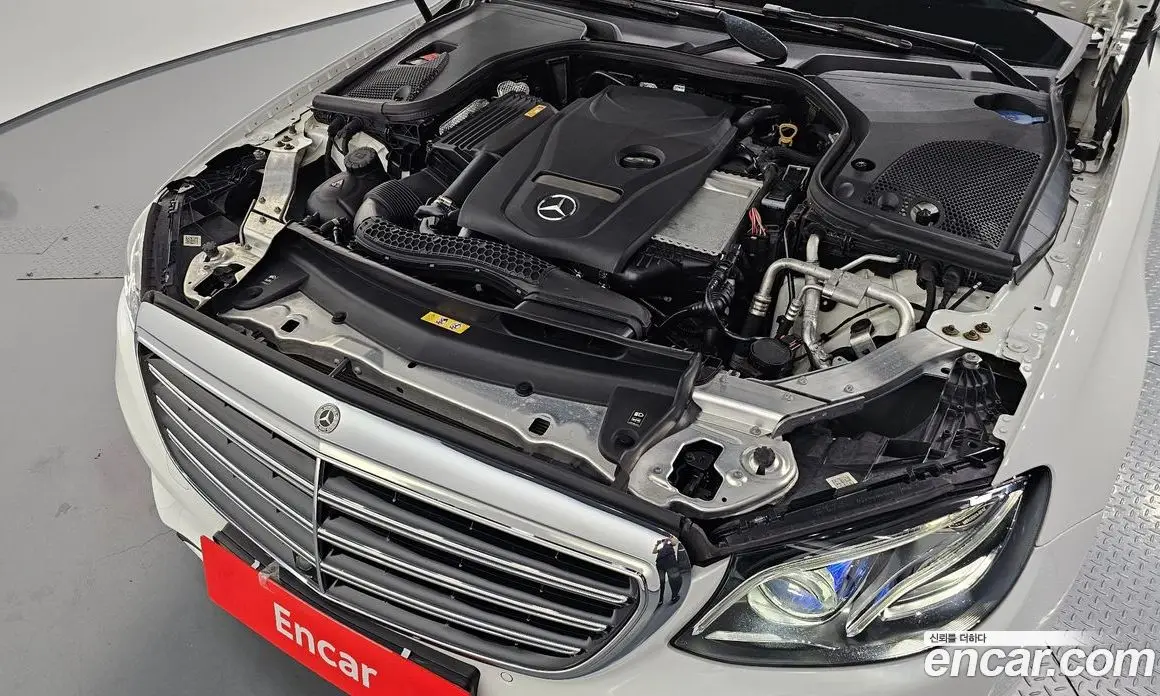 Mercedes-Benz E-Class 2018 2.0 автомат (гидро), фото 6 Mercedes-Benz E-Class 2018 2.0 автомат (гидро), фото 6