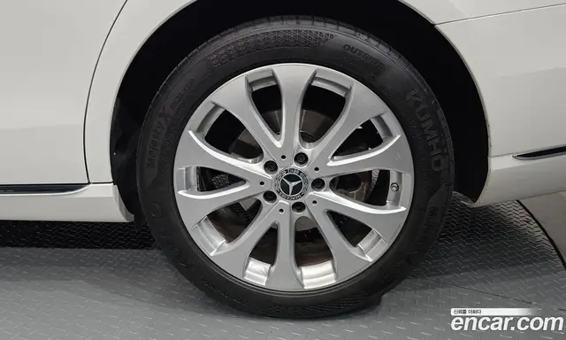 Mercedes-Benz E-Class 2018 2.0 автомат (гидро), миниатюра 7 Mercedes-Benz E-Class 2018 2.0 автомат (гидро), миниатюра 7