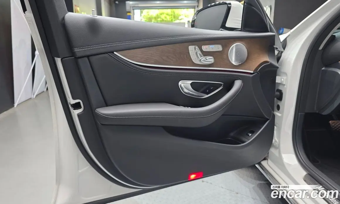 Mercedes-Benz E-Class 2019 2.0 автомат (гидро), фото 14 Mercedes-Benz E-Class 2019 2.0 автомат (гидро), фото 14