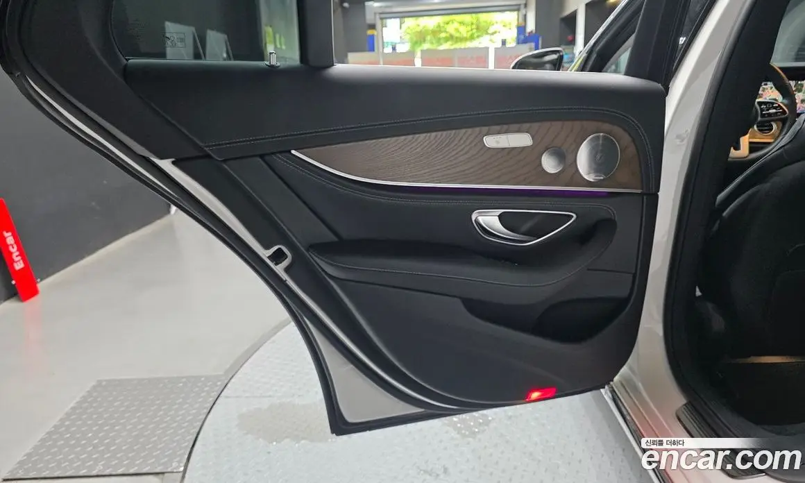 Mercedes-Benz E-Class 2019 2.0 автомат (гидро), фото 15 Mercedes-Benz E-Class 2019 2.0 автомат (гидро), фото 15