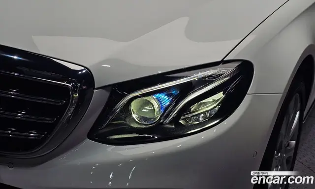 Mercedes-Benz E-Class 2019 2.0 автомат (гидро), миниатюра 8 Mercedes-Benz E-Class 2019 2.0 автомат (гидро), миниатюра 8