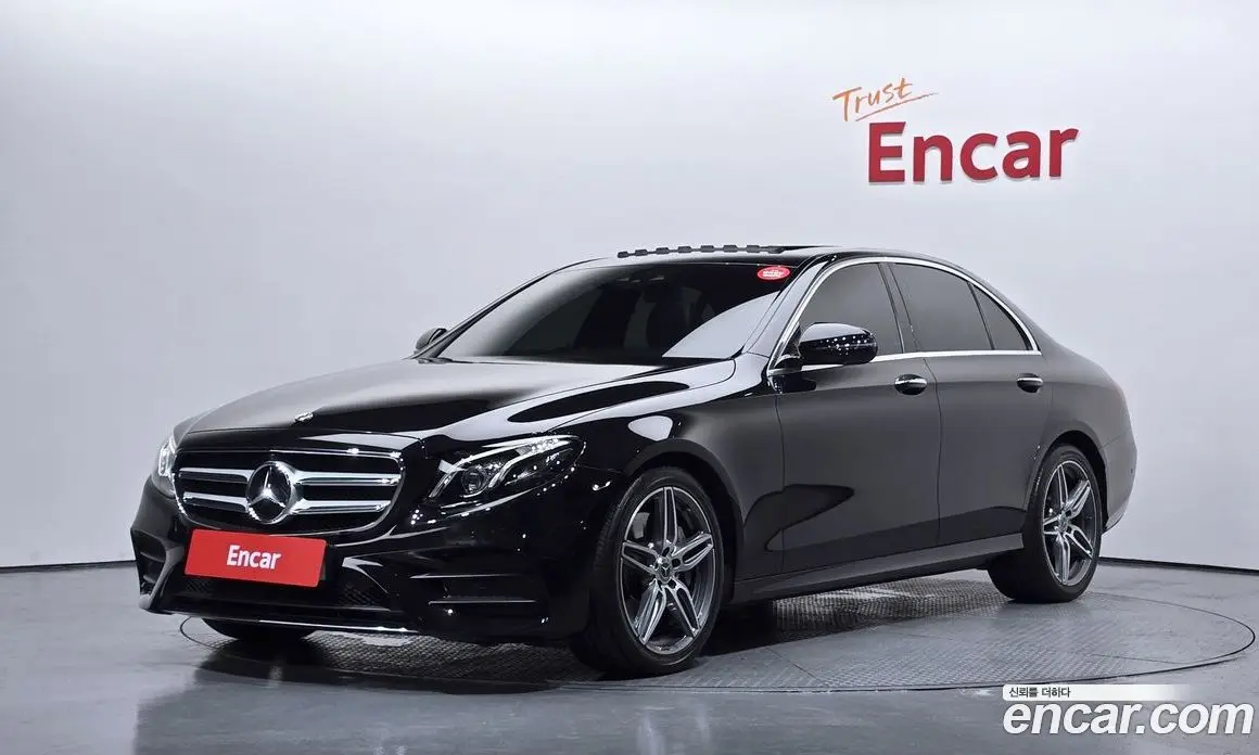 Mercedes-Benz E-Class 2019 2.0 автомат (гидро), фото 1 Mercedes-Benz E-Class 2019 2.0 автомат (гидро), фото 1
