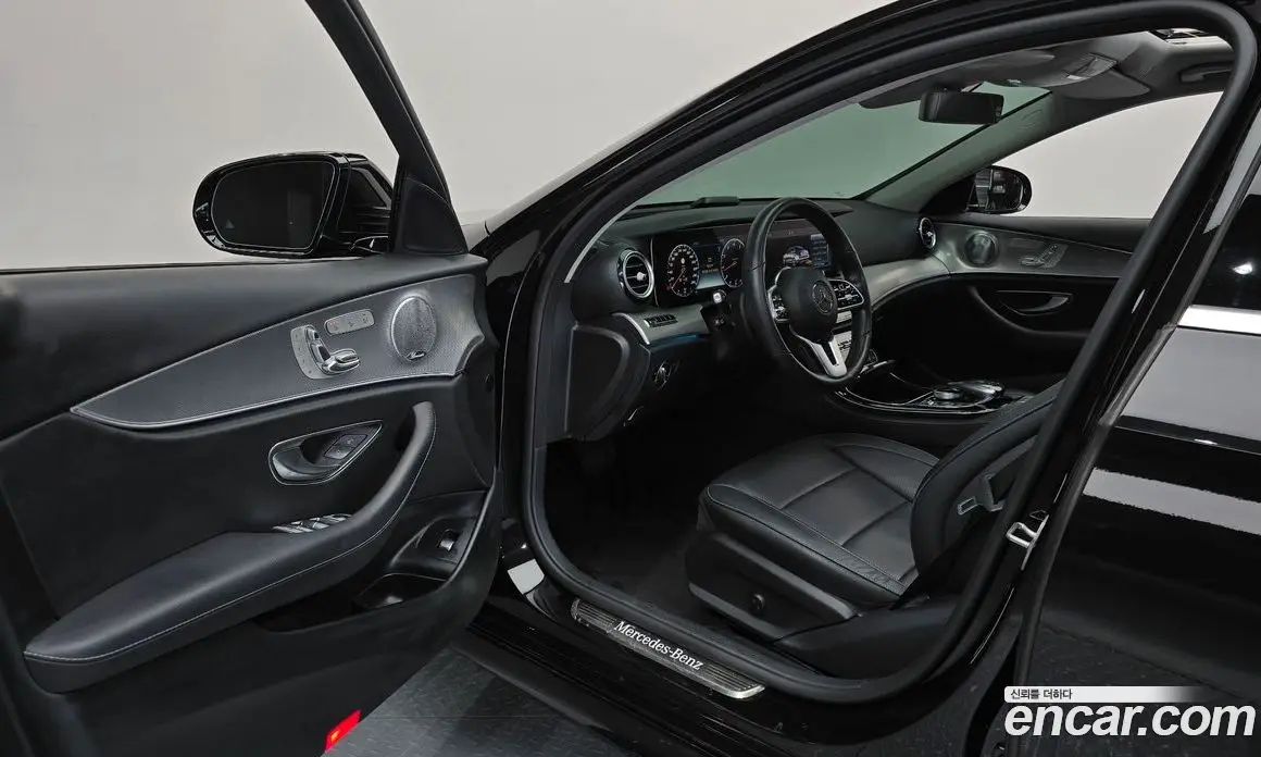 Mercedes-Benz E-Class 2019 2.0 автомат (гидро), фото 13 Mercedes-Benz E-Class 2019 2.0 автомат (гидро), фото 13