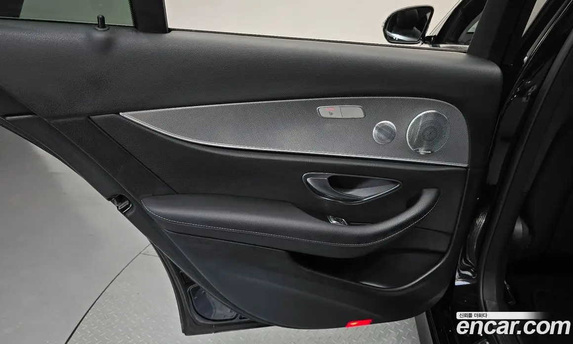 Mercedes-Benz E-Class 2019 2.0 автомат (гидро), фото 15 Mercedes-Benz E-Class 2019 2.0 автомат (гидро), фото 15