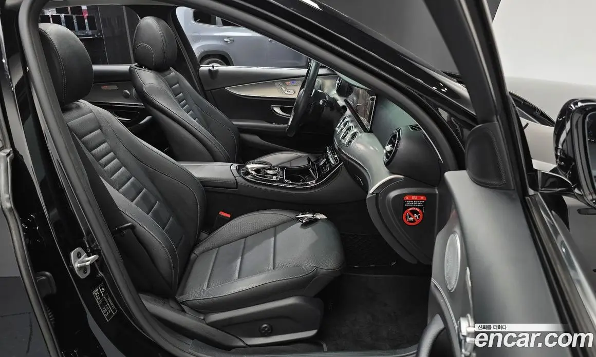 Mercedes-Benz E-Class 2019 2.0 автомат (гидро), фото 16 Mercedes-Benz E-Class 2019 2.0 автомат (гидро), фото 16