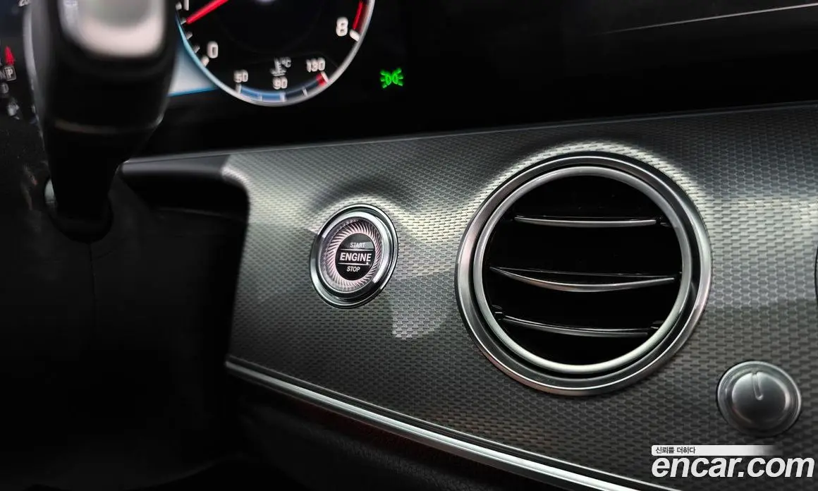 Mercedes-Benz E-Class 2019 2.0 автомат (гидро), фото 24 Mercedes-Benz E-Class 2019 2.0 автомат (гидро), фото 24