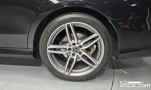 Mercedes-Benz E-Class 2019 2.0 автомат (гидро), миниатюра 5 Mercedes-Benz E-Class 2019 2.0 автомат (гидро), миниатюра 5