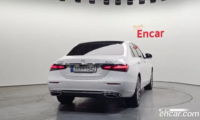 Mercedes-Benz E-Class 2021 3.0 автомат (гидро), миниатюра 4 Mercedes-Benz E-Class 2021 3.0 автомат (гидро), миниатюра 4