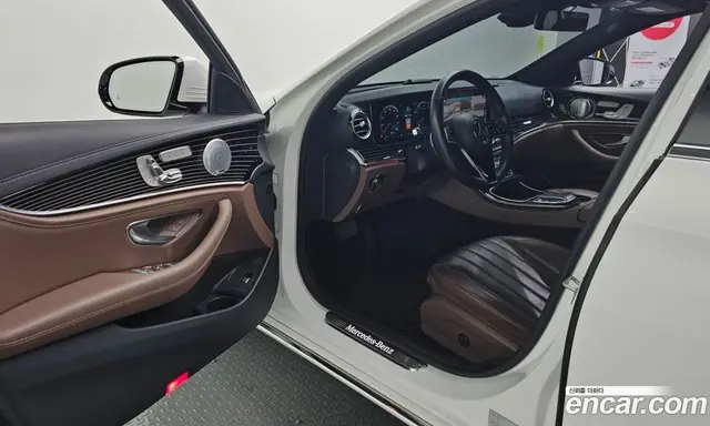 Mercedes-Benz E-Class 2021 3.0 автомат (гидро), миниатюра 10 Mercedes-Benz E-Class 2021 3.0 автомат (гидро), миниатюра 10