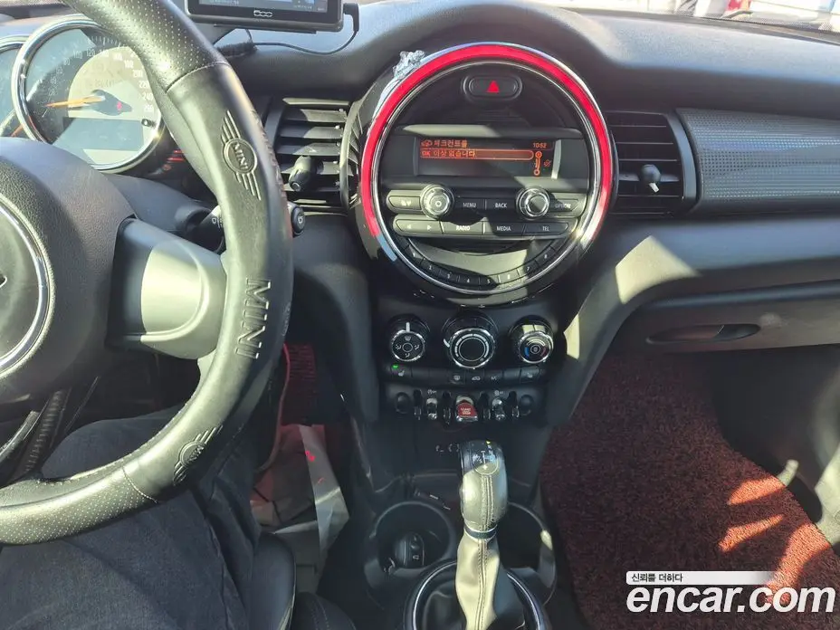 Mini Cooper 2014 1.5 автомат (гидро), фото 10 Mini Cooper 2014 1.5 автомат (гидро), фото 10