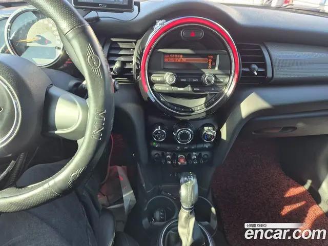 Mini Cooper 2014 1.5 автомат (гидро), миниатюра 10 Mini Cooper 2014 1.5 автомат (гидро), миниатюра 10