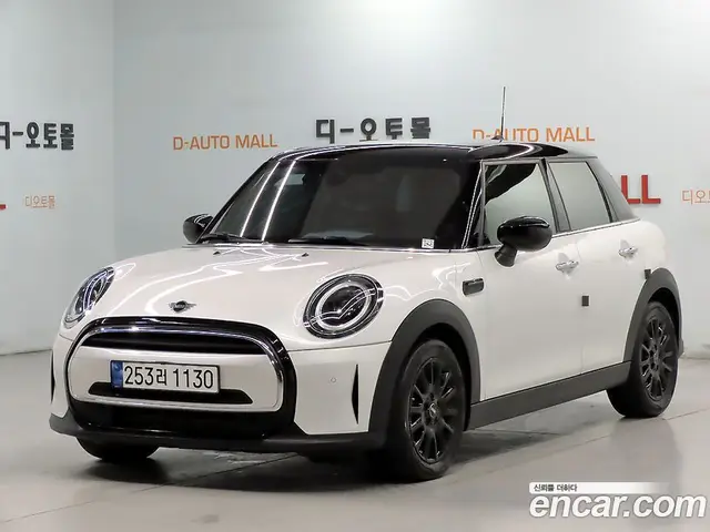 Mini Cooper 2023 1.5 автомат (гидро), миниатюра 1 Mini Cooper 2023 1.5 автомат (гидро), миниатюра 1