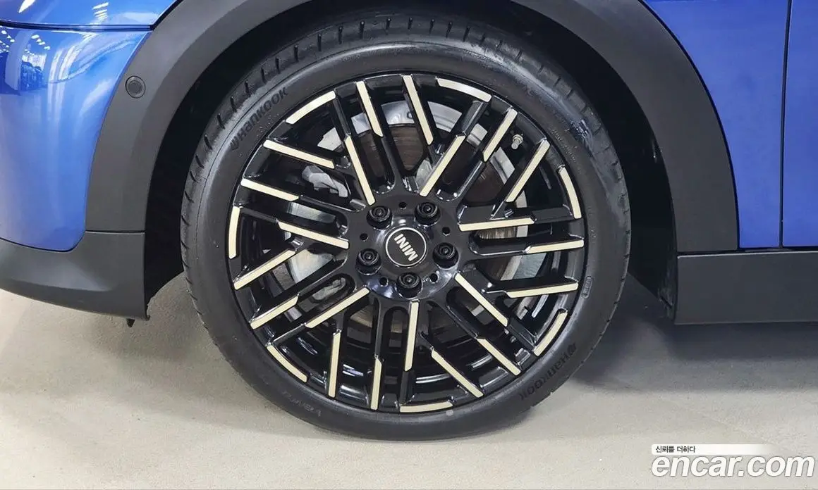 Mini Cooper 2025 2.0 автомат (гидро), фото 5 Mini Cooper 2025 2.0 автомат (гидро), фото 5