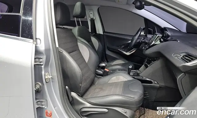Peugeot 2008 2016 1.6 автомат (гидро), миниатюра 11 Peugeot 2008 2016 1.6 автомат (гидро), миниатюра 11