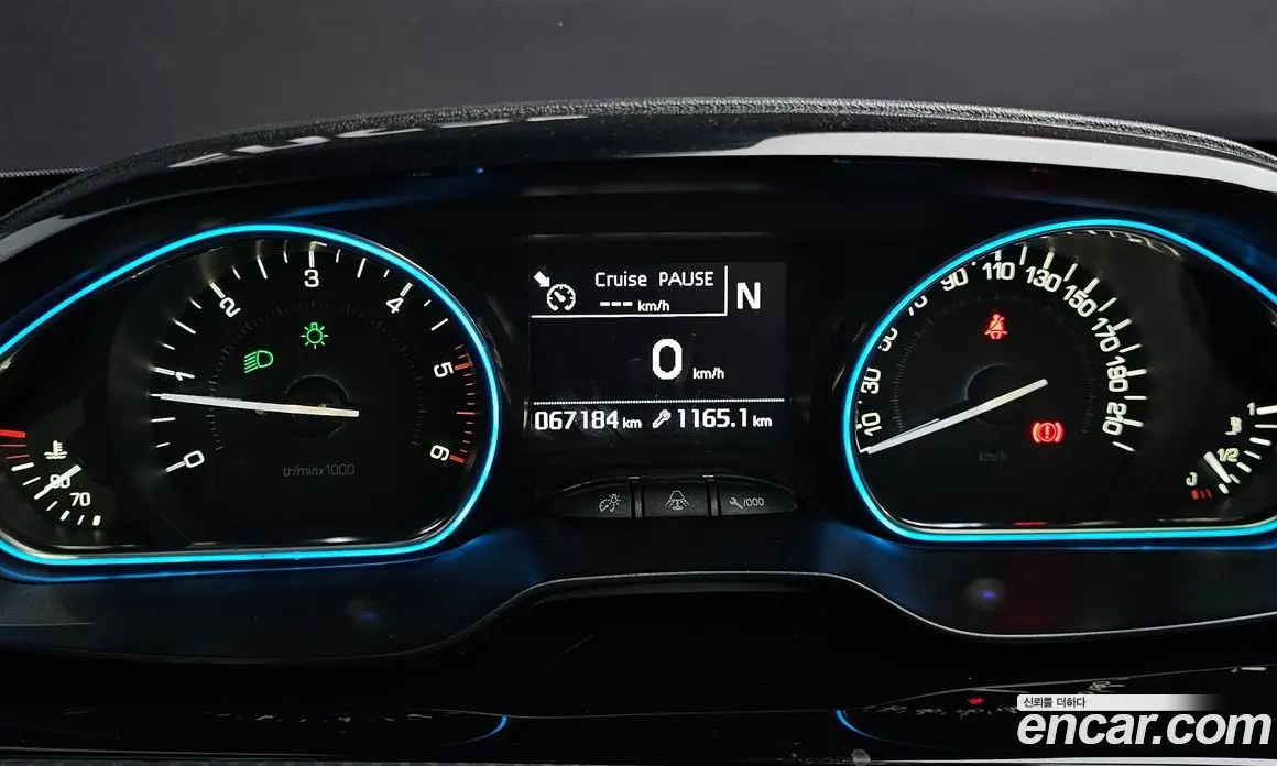 Peugeot 2008 2016 1.6 автомат (гидро), фото 8 Peugeot 2008 2016 1.6 автомат (гидро), фото 8