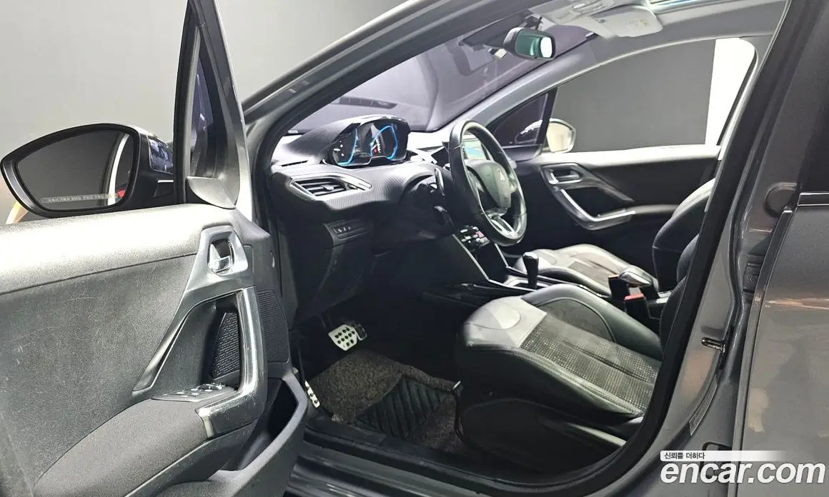 Peugeot 2008 2016 1.6 автомат (гидро), фото 10 Peugeot 2008 2016 1.6 автомат (гидро), фото 10