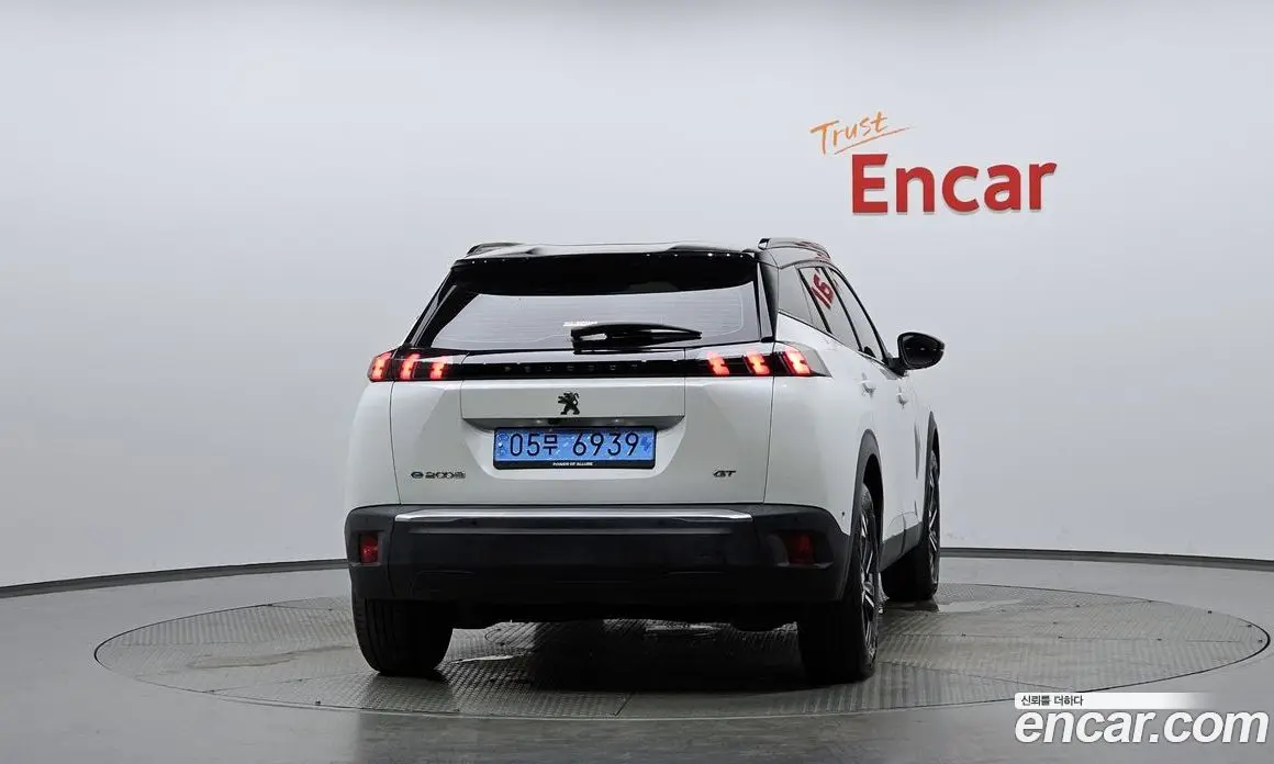 Peugeot 2008 2023 0.1 автомат (гидро), фото 3 Peugeot 2008 2023 0.1 автомат (гидро), фото 3