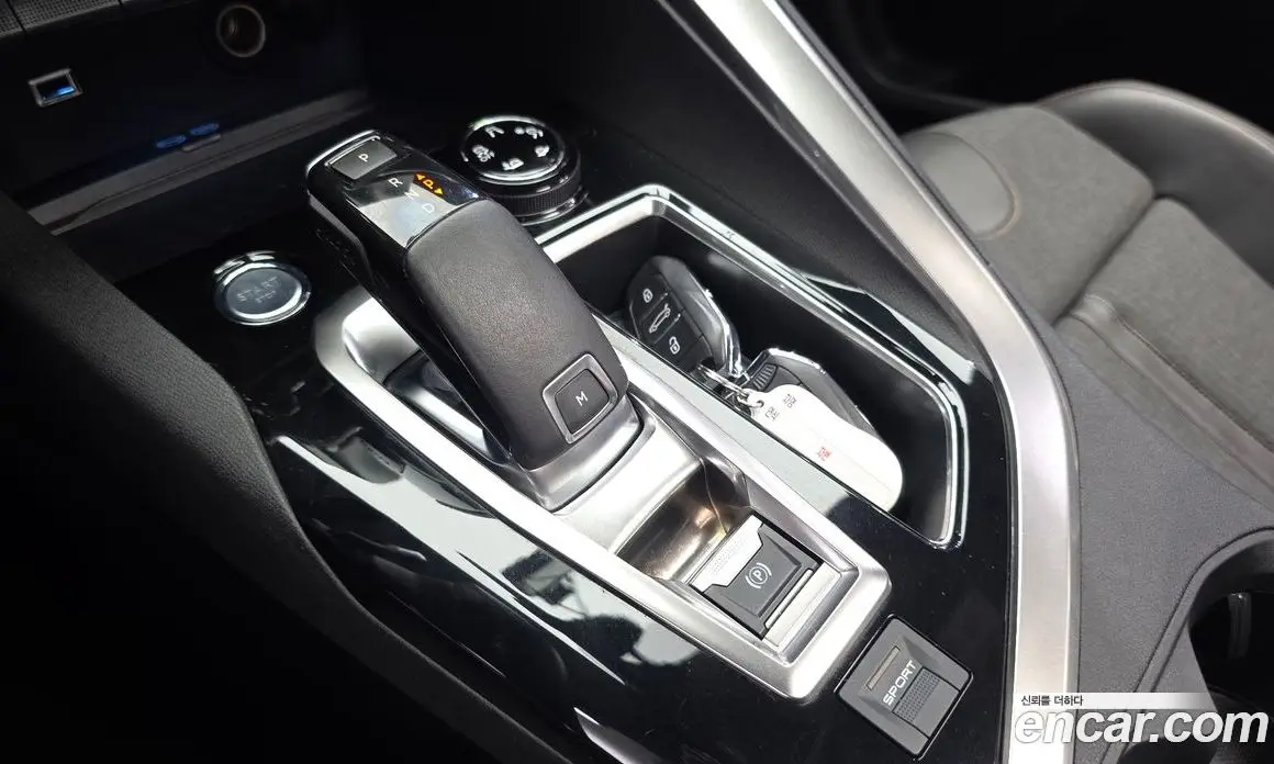Peugeot 5008 2018 1.6 автомат (гидро), фото 12 Peugeot 5008 2018 1.6 автомат (гидро), фото 12