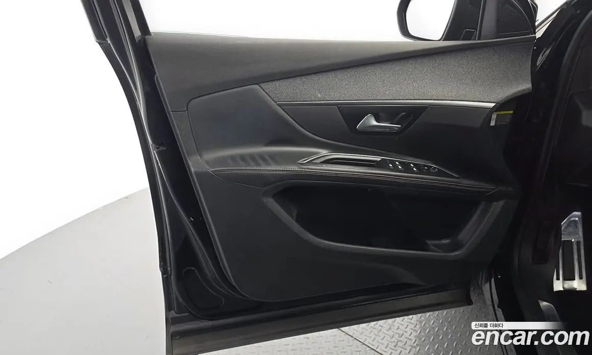 Peugeot 5008 2018 1.6 автомат (гидро), фото 14 Peugeot 5008 2018 1.6 автомат (гидро), фото 14
