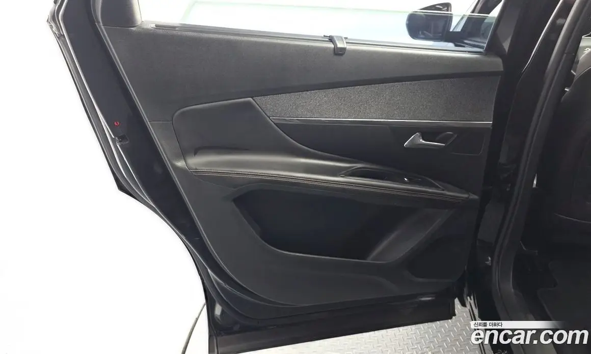 Peugeot 5008 2018 1.6 автомат (гидро), фото 15 Peugeot 5008 2018 1.6 автомат (гидро), фото 15
