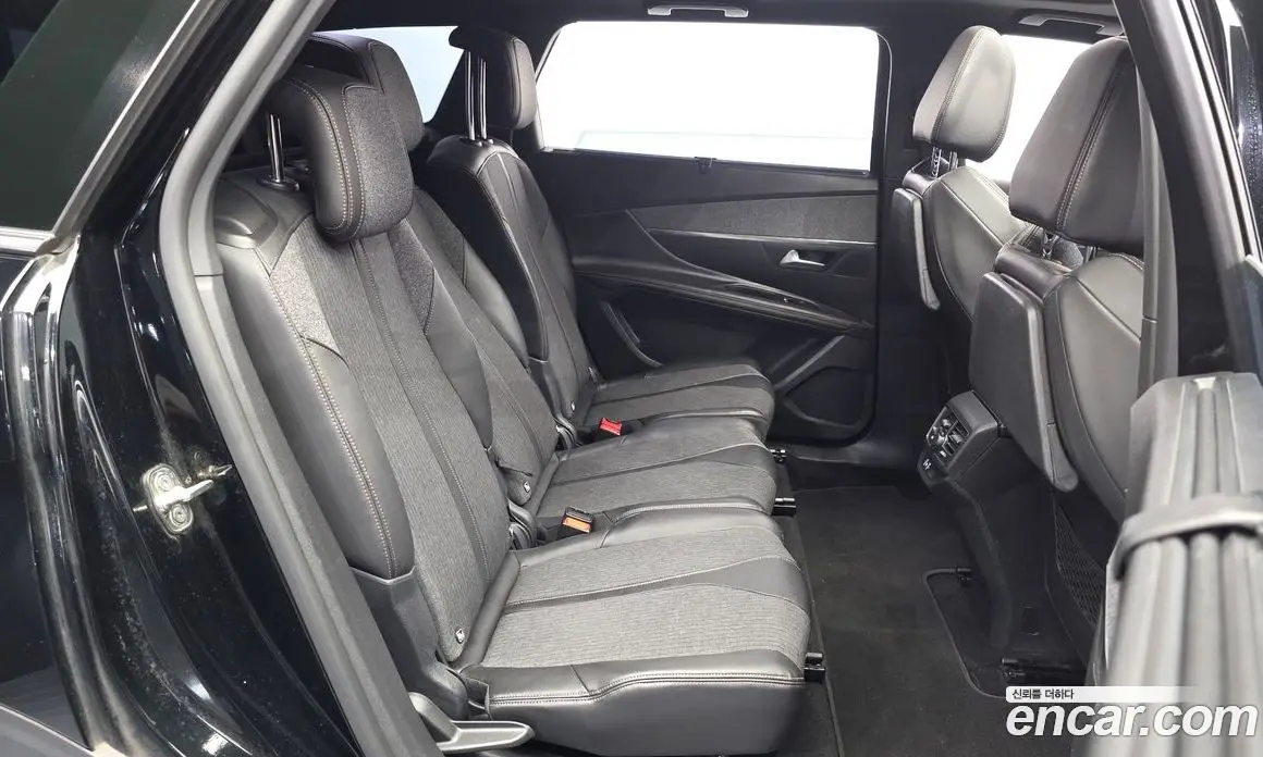 Peugeot 5008 2018 1.6 автомат (гидро), фото 17 Peugeot 5008 2018 1.6 автомат (гидро), фото 17