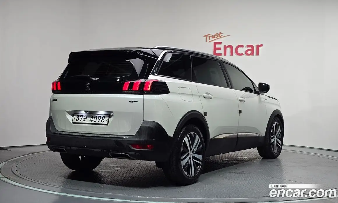 Peugeot 5008 2018 2.0 автомат (гидро), фото 2 Peugeot 5008 2018 2.0 автомат (гидро), фото 2