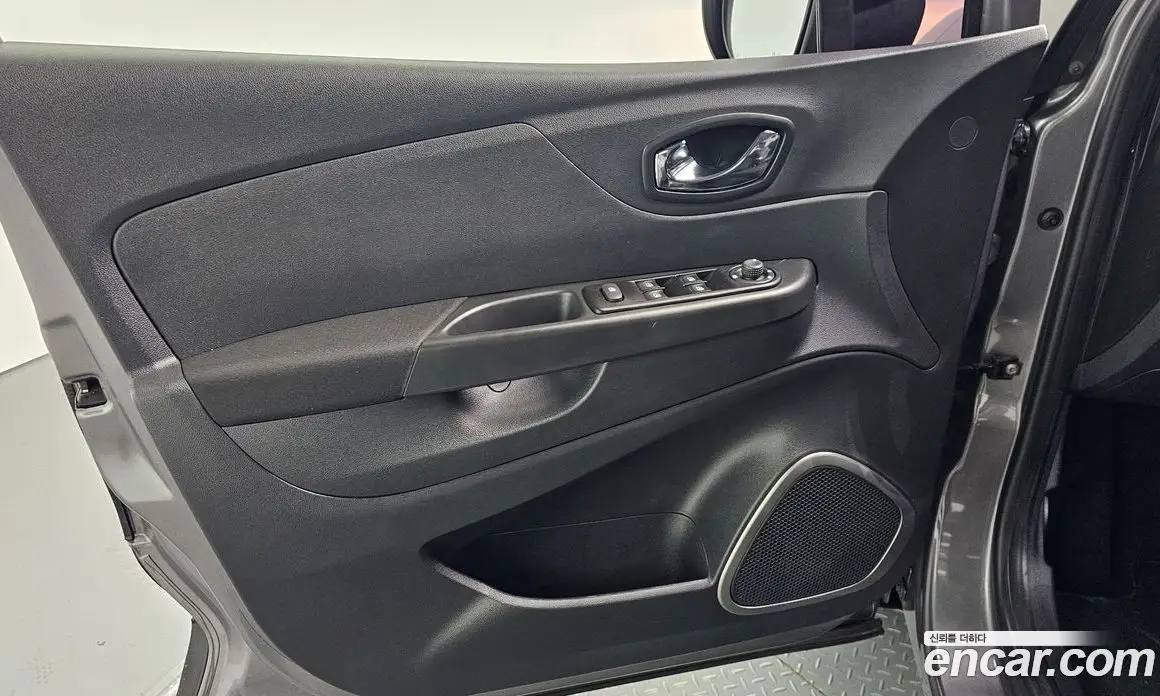 Renault (Samsung) QM3 2016 1.5 автомат (гидро), фото 14 Renault (Samsung) QM3 2016 1.5 автомат (гидро), фото 14