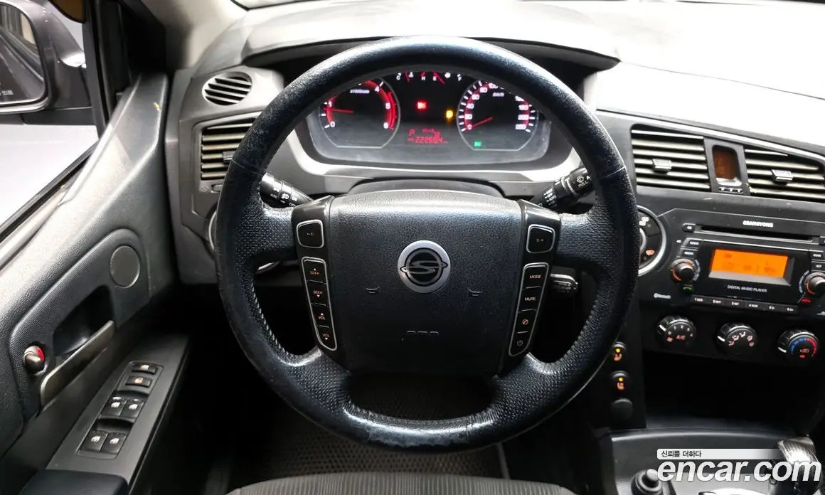 SsangYong Korando 2013 2.0 автомат (гидро), фото 13
