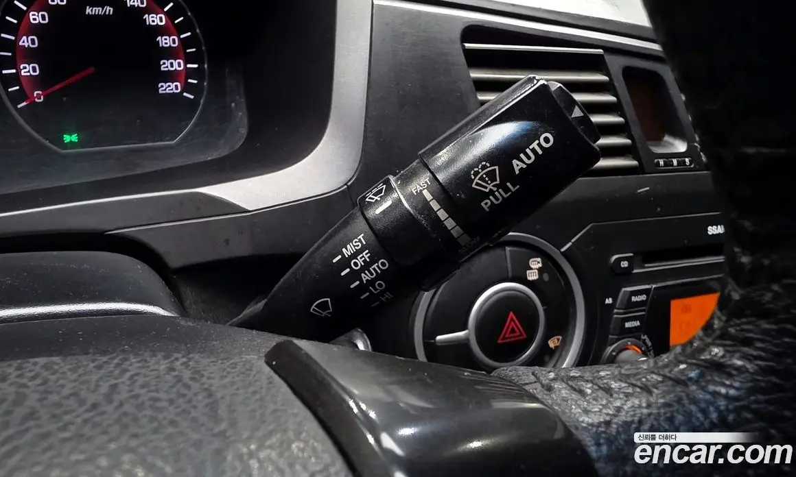 SsangYong Korando 2013 2.0 автомат (гидро), фото 16