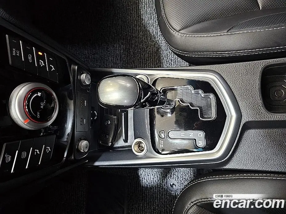 SsangYong TIBOLI 2017 1.6 автомат (гидро), фото 12