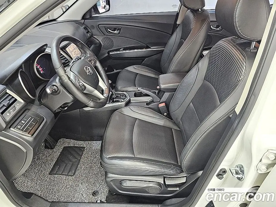 SsangYong TIBOLI 2017 1.6 автомат (гидро), фото 17