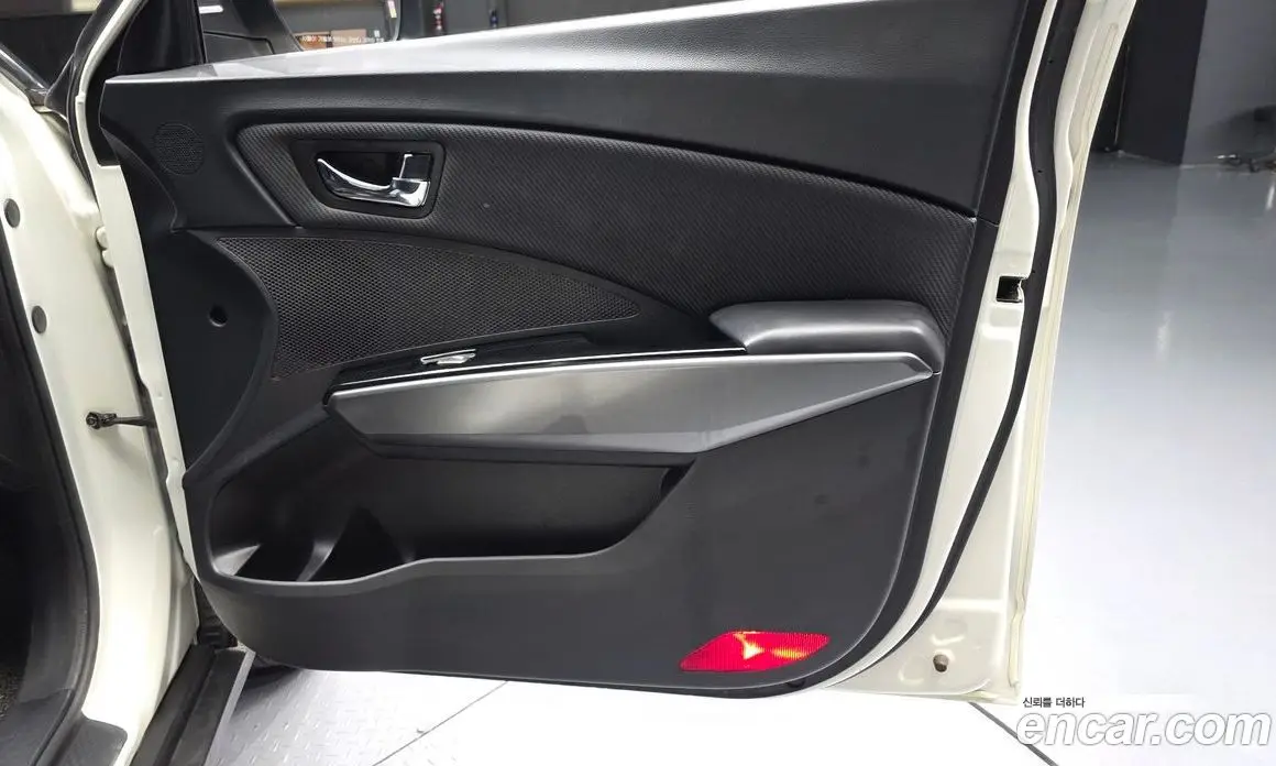 SsangYong TIBOLI 2019 1.6 автомат (гидро), фото 14 SsangYong TIBOLI 2019 1.6 автомат (гидро), фото 14
