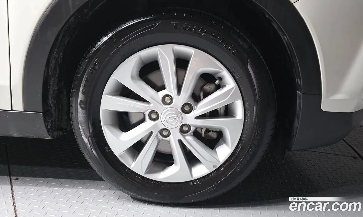 SsangYong TIBOLI 2019 1.6 автомат (гидро), фото 5 SsangYong TIBOLI 2019 1.6 автомат (гидро), фото 5