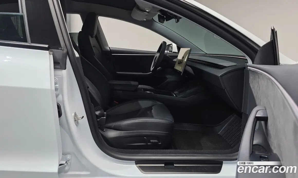 Tesla Model 3 2024 0.2 автомат (гидро), фото 15 Tesla Model 3 2024 0.2 автомат (гидро), фото 15