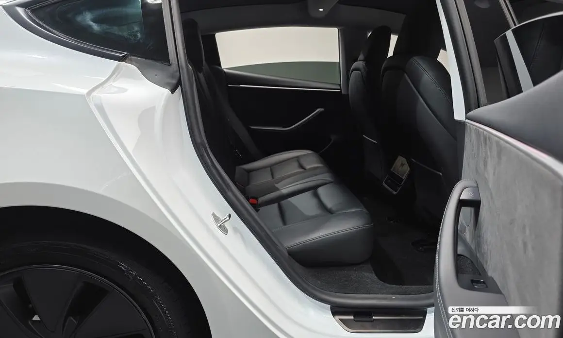 Tesla Model 3 2024 0.2 автомат (гидро), фото 16 Tesla Model 3 2024 0.2 автомат (гидро), фото 16