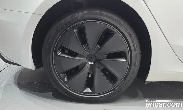 Tesla Model 3 2024 0.2 автомат (гидро), миниатюра 4 Tesla Model 3 2024 0.2 автомат (гидро), миниатюра 4