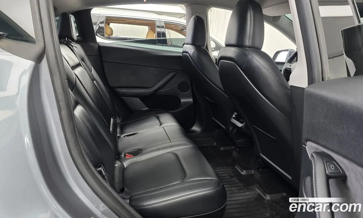 Tesla Model Y 2024 0.2 автомат (гидро), фото 11 Tesla Model Y 2024 0.2 автомат (гидро), фото 11