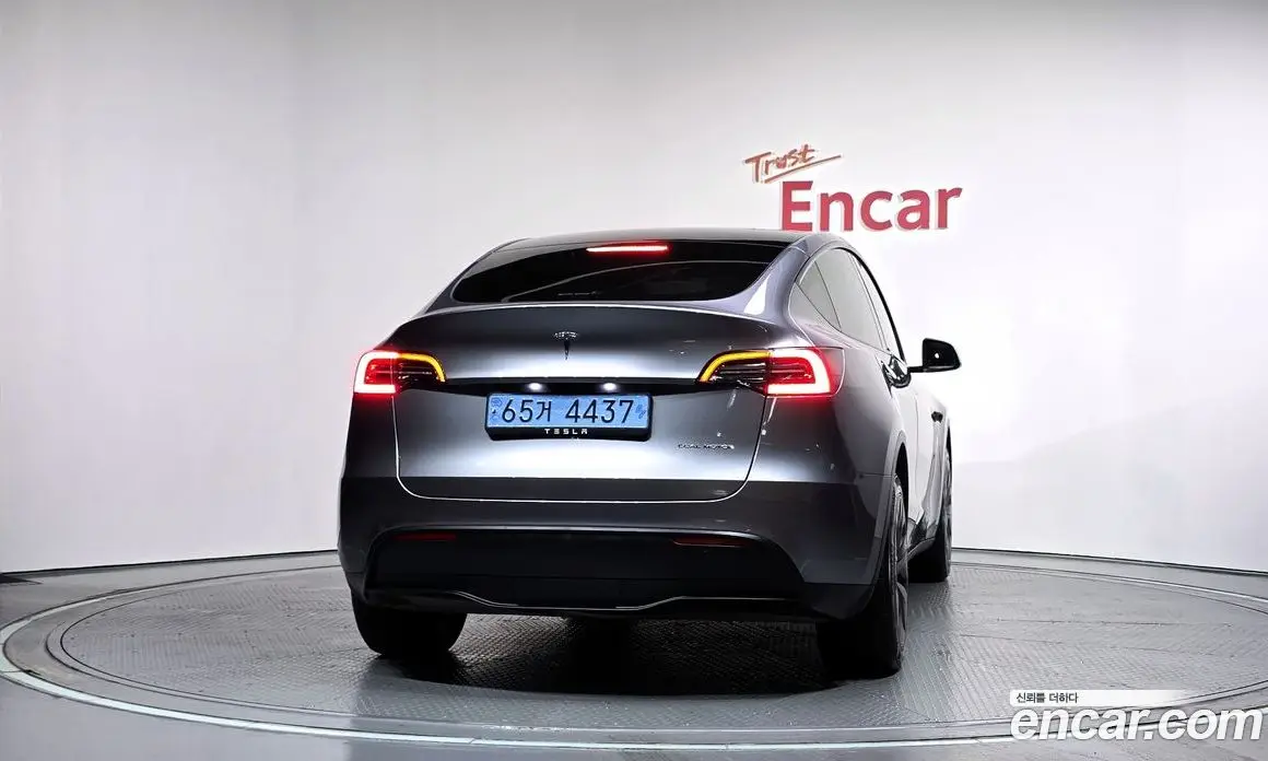 Tesla Model Y 2024 0.2 автомат (гидро), фото 4 Tesla Model Y 2024 0.2 автомат (гидро), фото 4