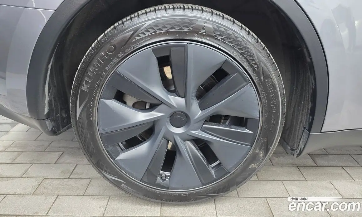 Tesla Model Y 2024 0.2 автомат (гидро), фото 5 Tesla Model Y 2024 0.2 автомат (гидро), фото 5