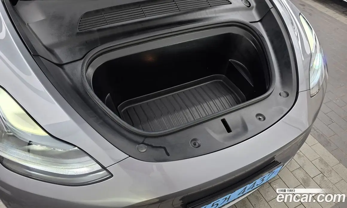 Tesla Model Y 2024 0.2 автомат (гидро), фото 6 Tesla Model Y 2024 0.2 автомат (гидро), фото 6