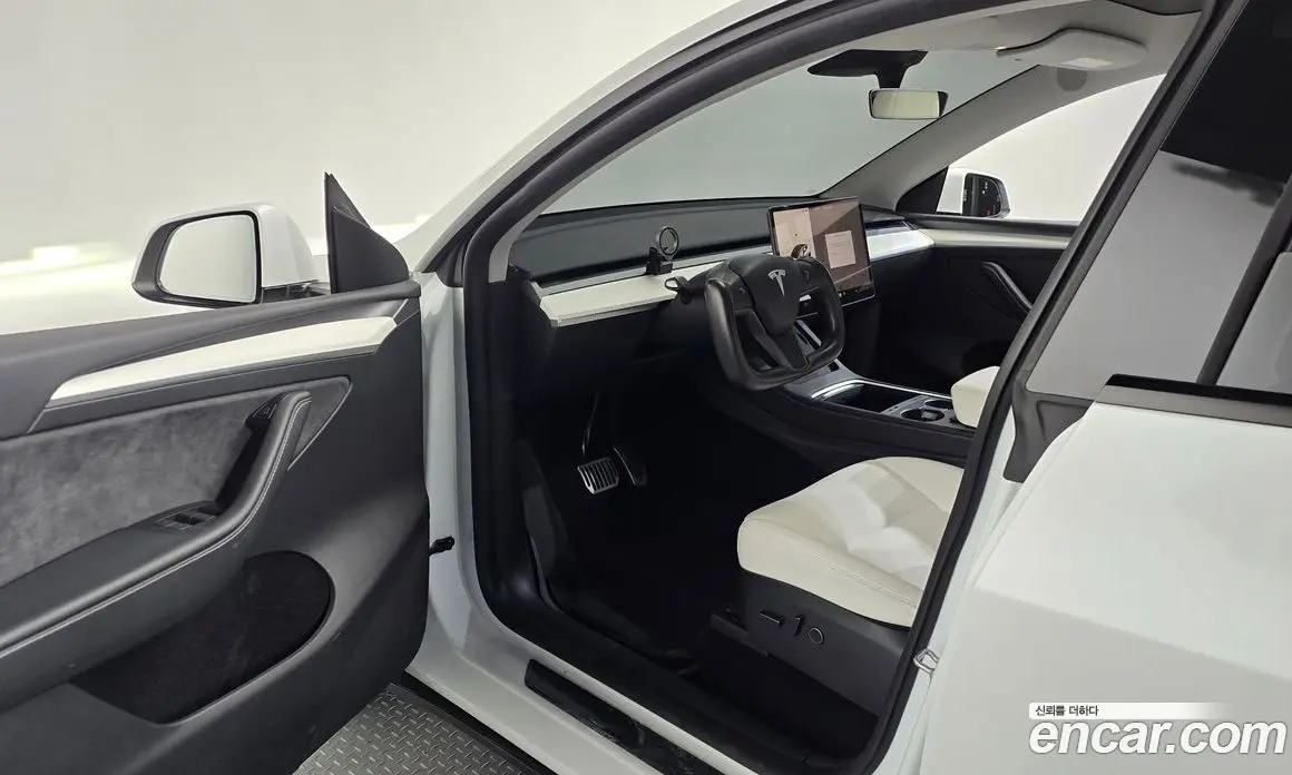 Tesla Model Y 2024 0.2 автомат (гидро), фото 12 Tesla Model Y 2024 0.2 автомат (гидро), фото 12